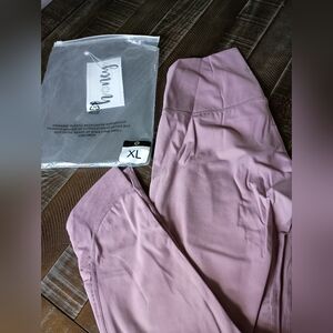 NWT Honey Athletica XL Victory Leggings (Blush)